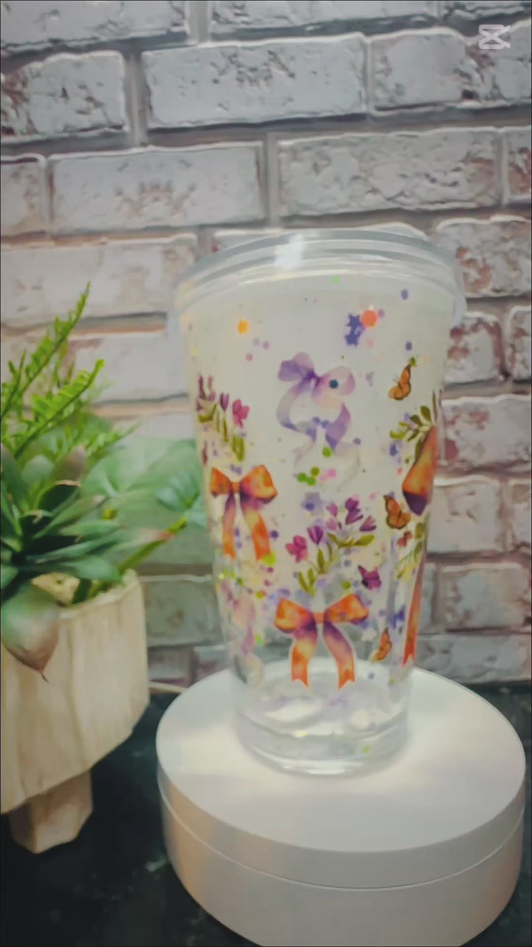 Sunshine & Sunflowers – 16oz Snow Globe Lava Tumbler